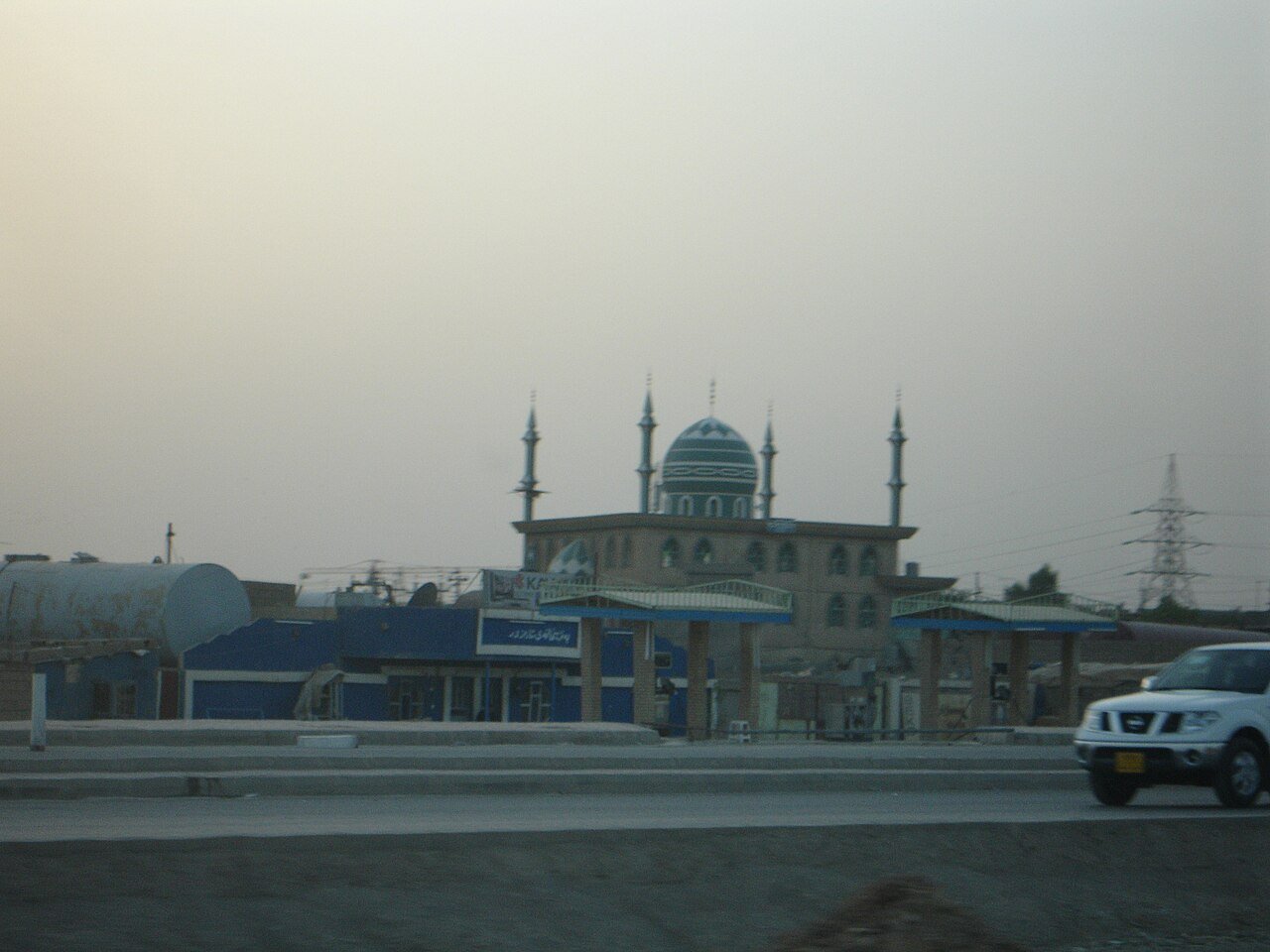 هۆتێلی هایکڕێست (Highcrest Hotel)